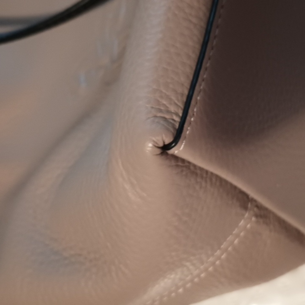 Coach Andy Shoulder Bag EUC - Picture 7 of 10